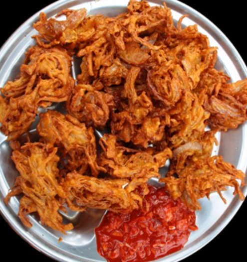Finely sliced onions coated in a fragrant, spiced batter and fried to crispy perfection.